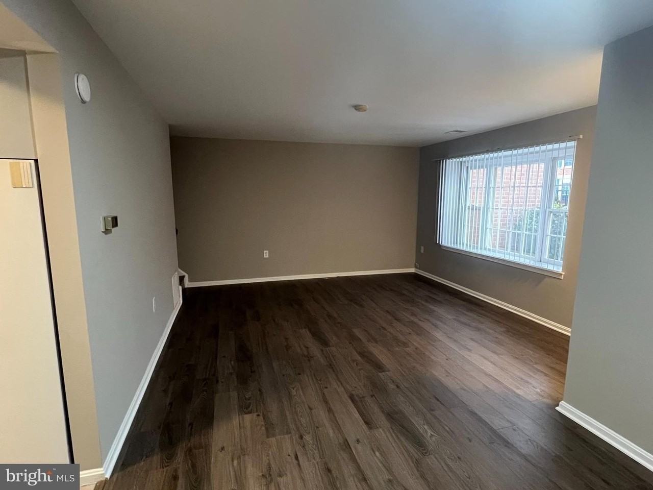9035 N Laurel Rd - Photo 6 of 19