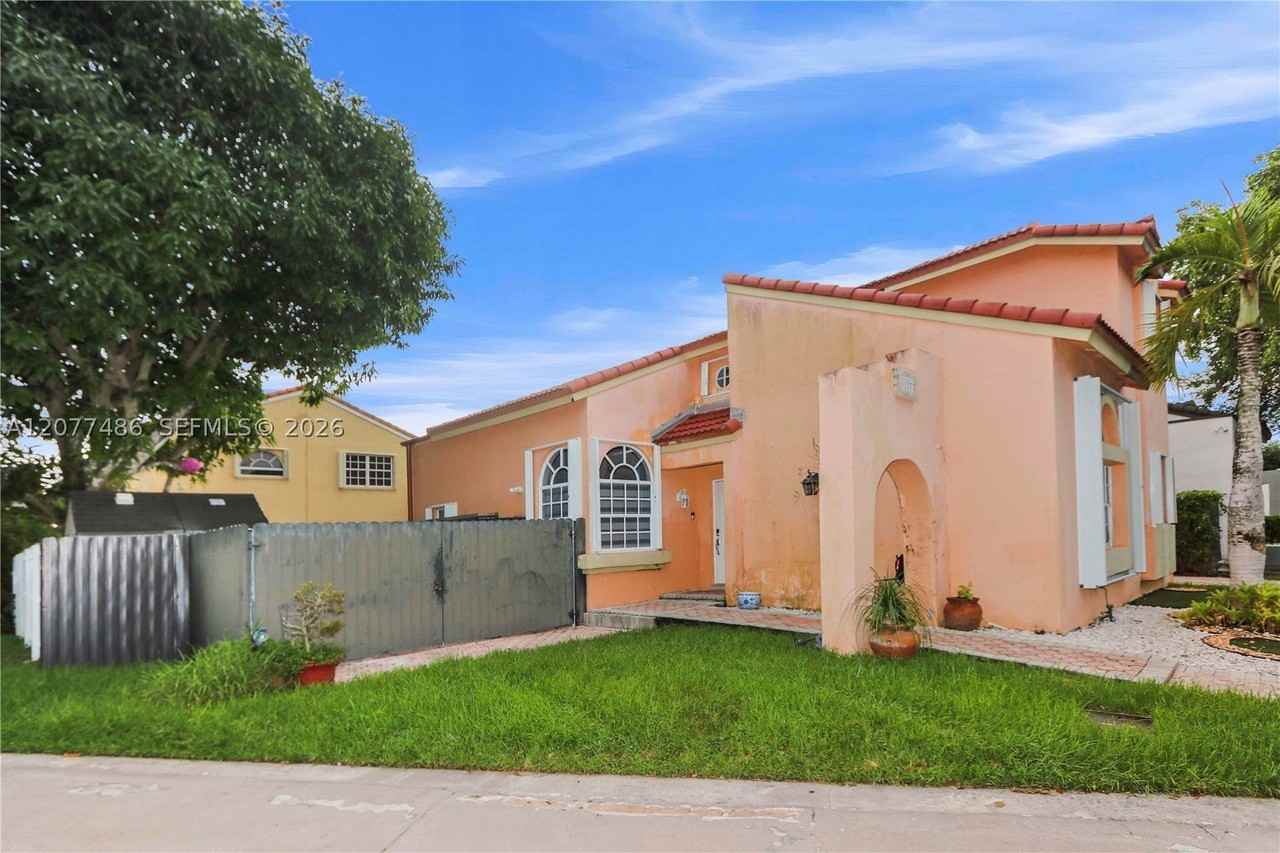 11273 Sw 158th Ave - Photo 2 of 23