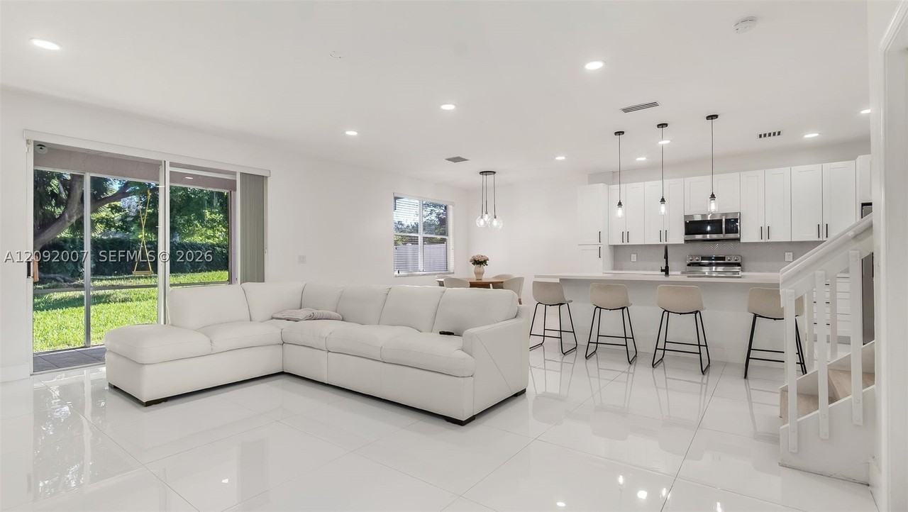 17775 Sw 23rd St - Photo 5 of 50