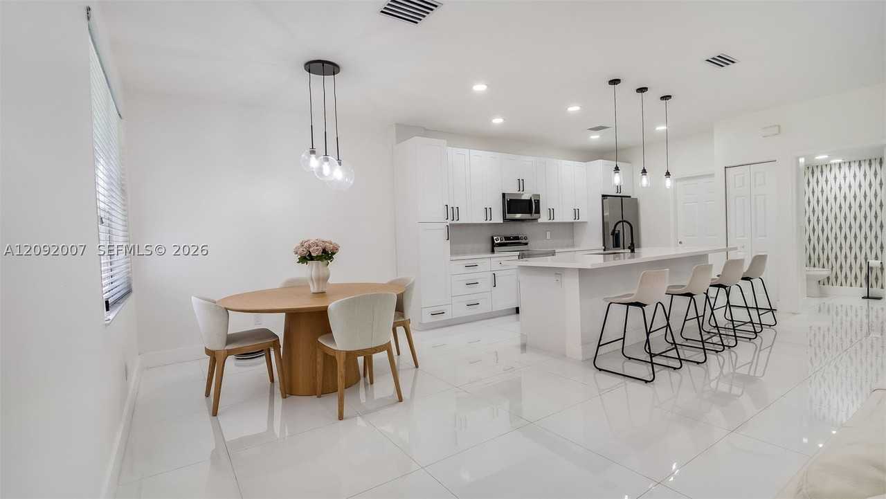 17775 Sw 23rd St - Photo 6 of 50
