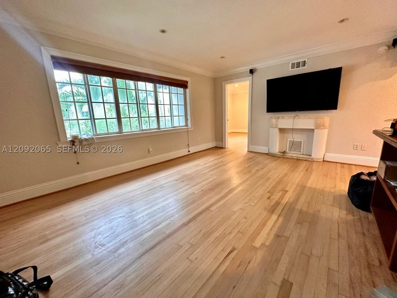 1551 West Ave #3 - Photo 2 of 8