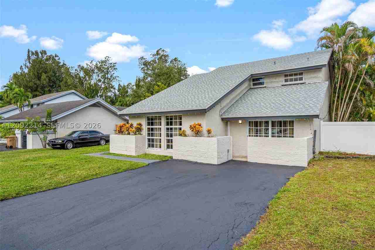 8351 Sw 39th Ct - Photo 2 of 50