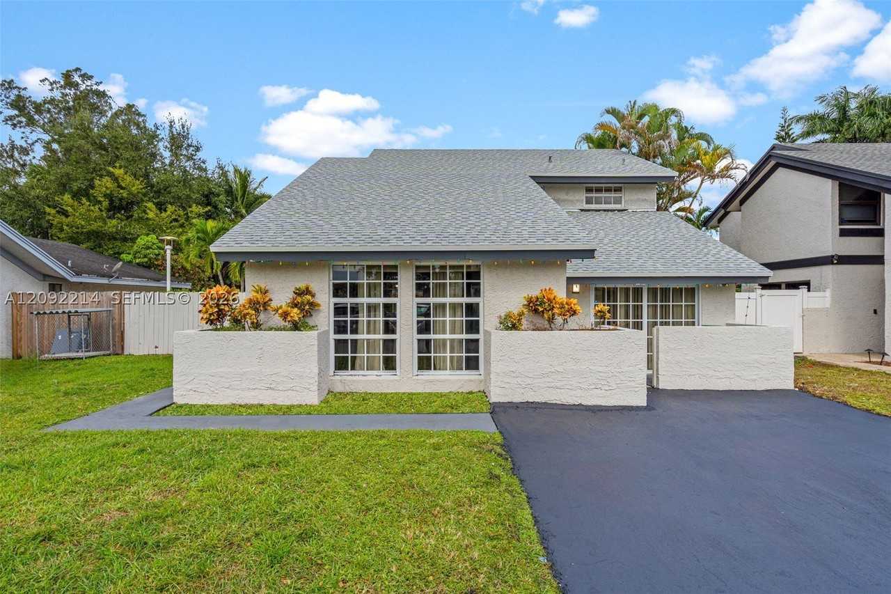 8351 Sw 39th Ct - Photo 3 of 50