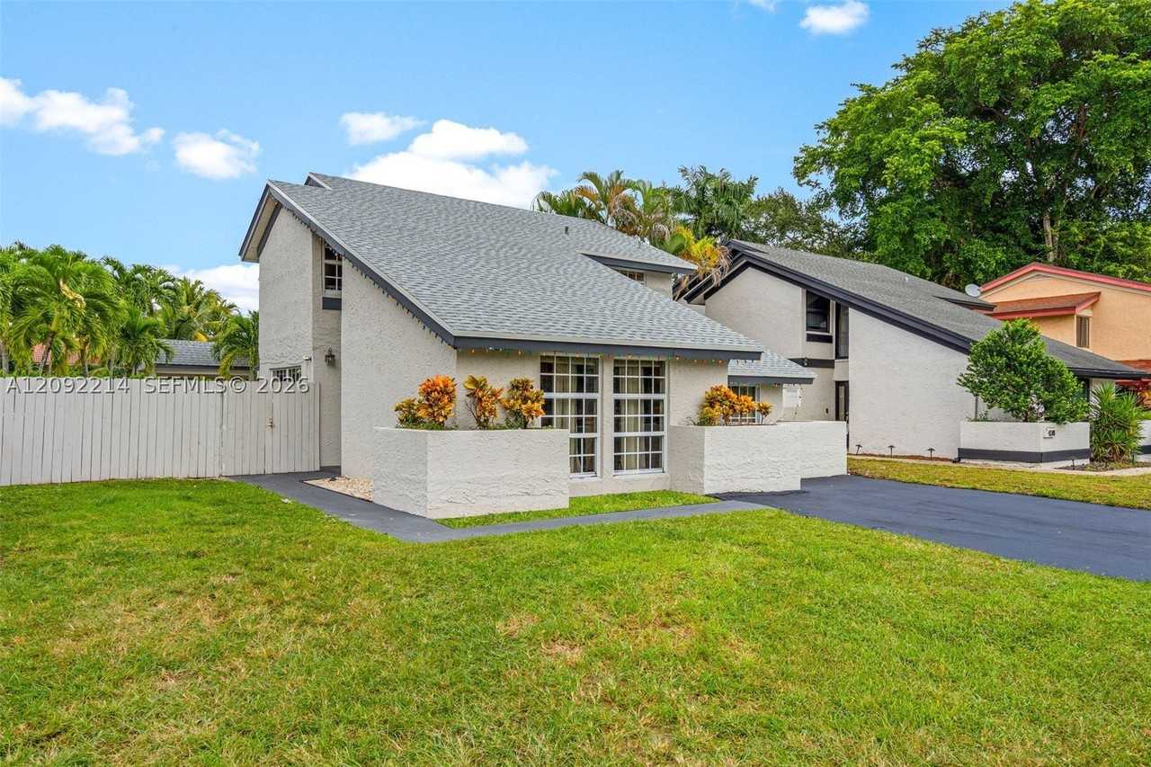 8351 Sw 39th Ct - Photo 4 of 50