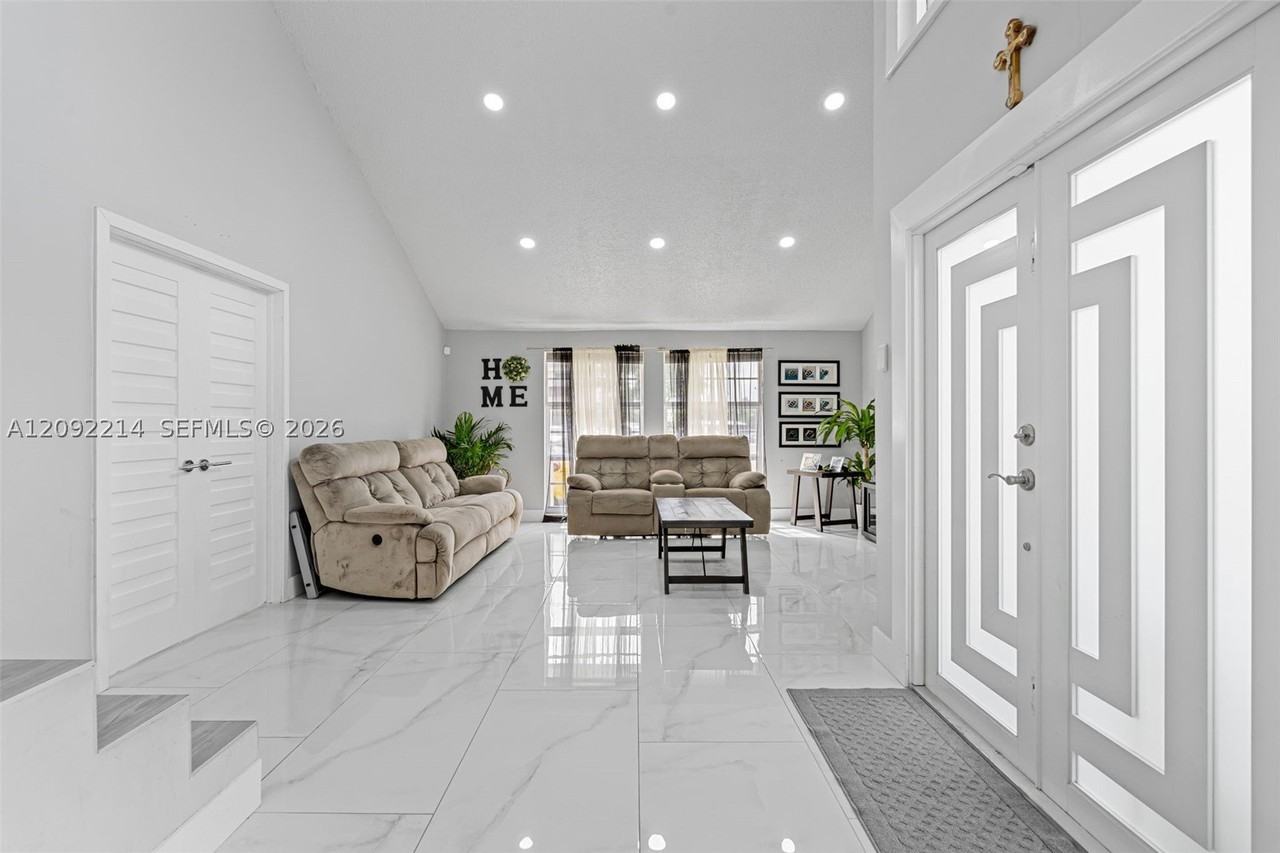 8351 Sw 39th Ct - Photo 6 of 50