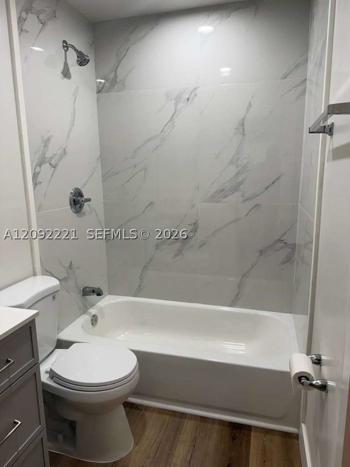 41 Nw 34th Ave #1 - Photo 4 of 16