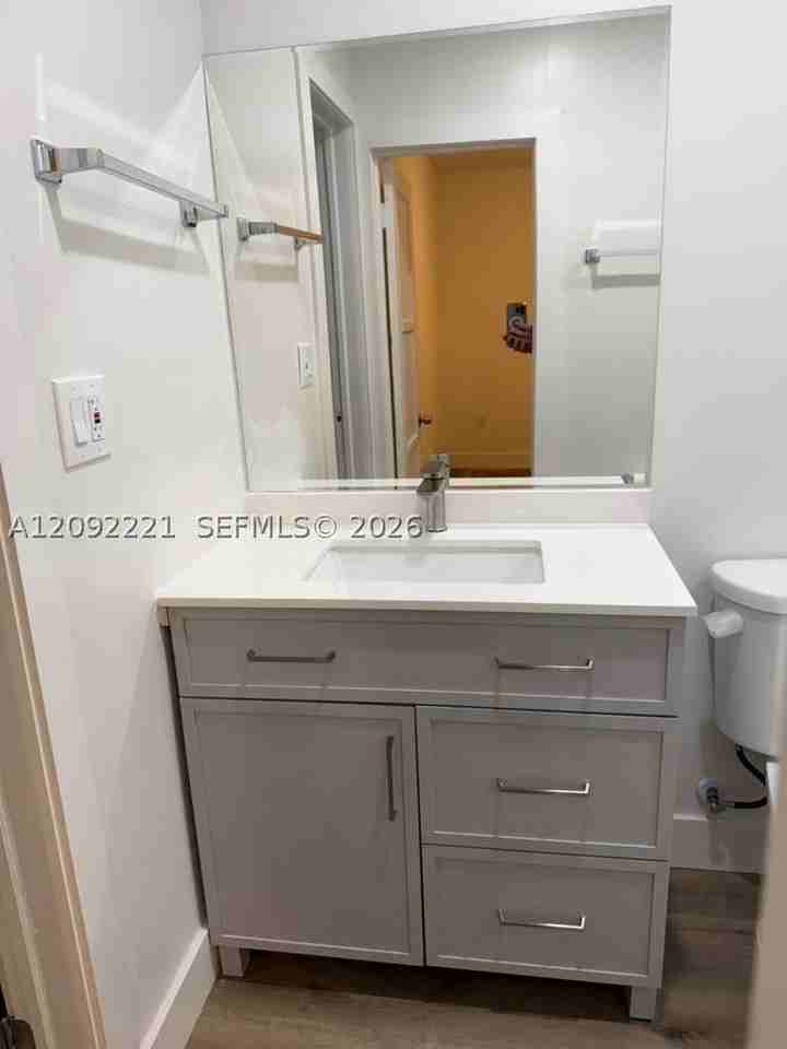 41 Nw 34th Ave #1 - Photo 5 of 16