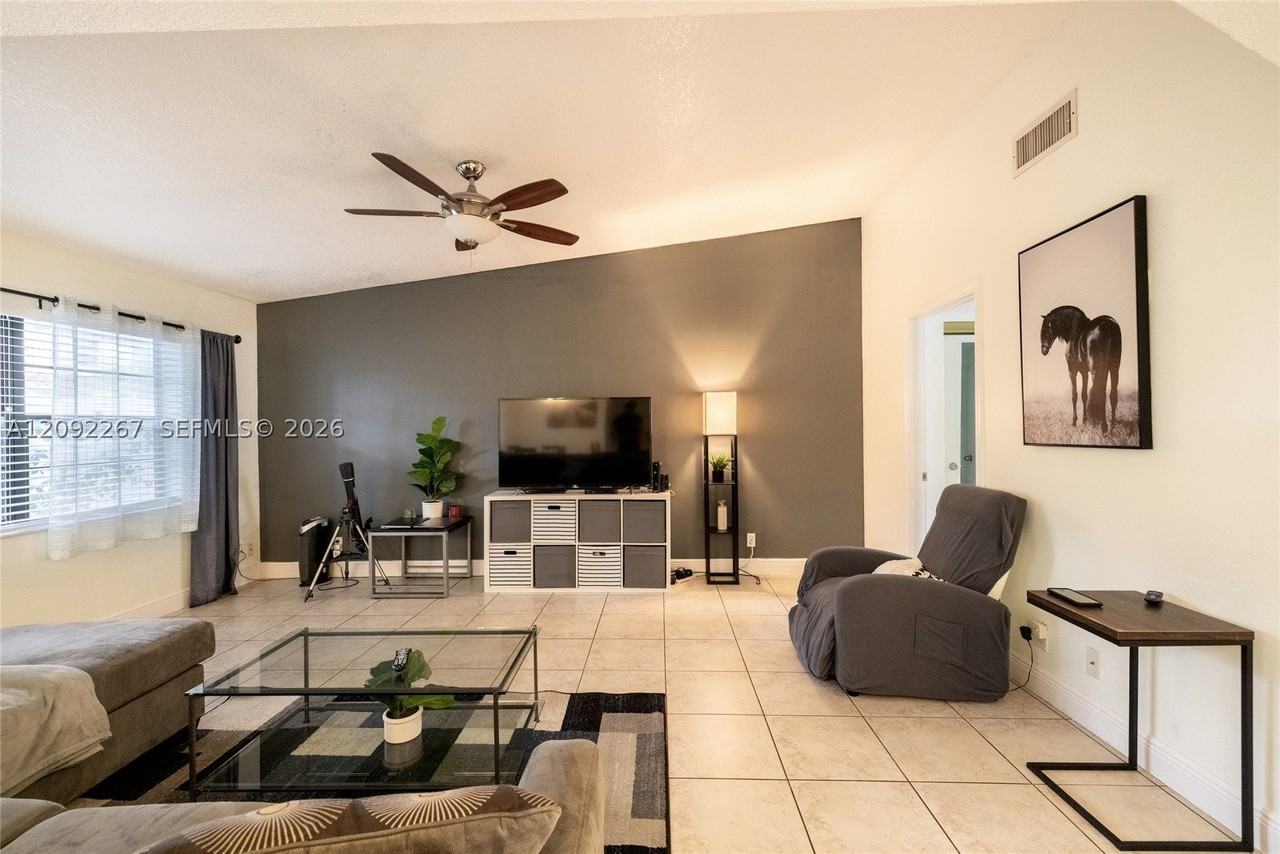 10600 La Placida Dr - Photo 2 of 28