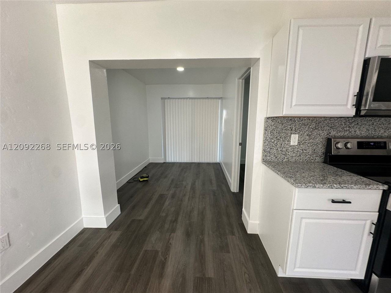 821 Nw 20th Ave #821 - Photo 4 of 12