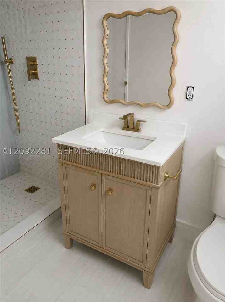 1125 Almeria Ave - Photo 4 of 16