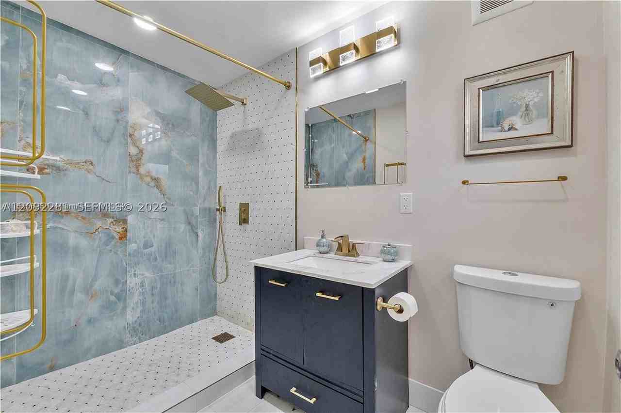 1125 Almeria Ave - Photo 5 of 16