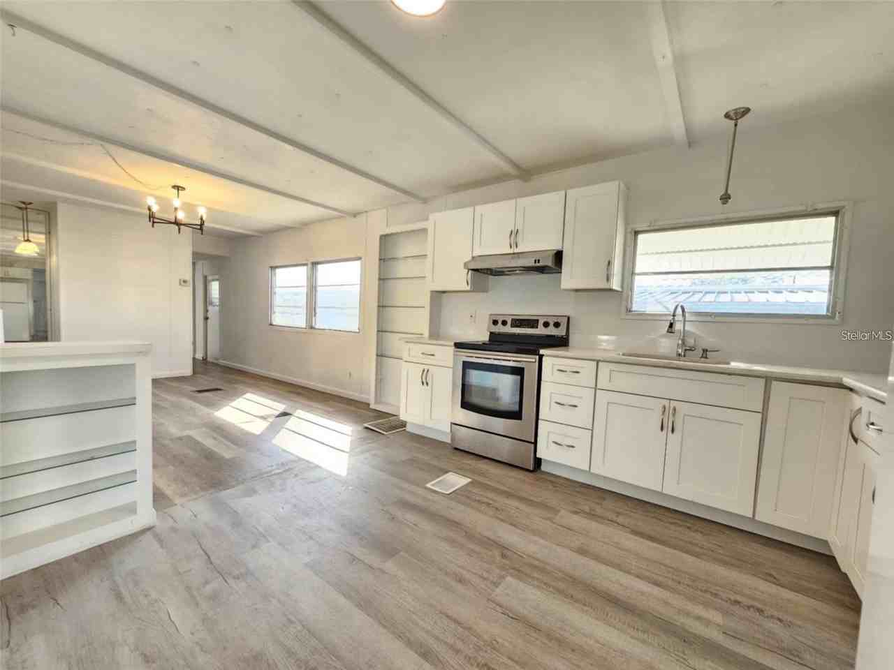 321 3rd Street Dr W - Photo 5 of 17