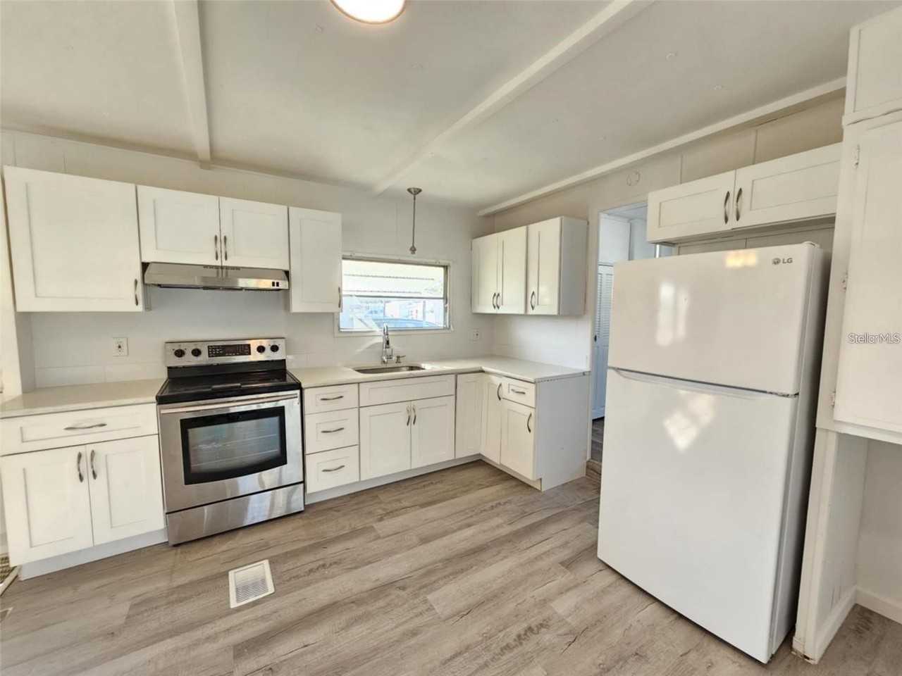 321 3rd Street Dr W - Photo 6 of 17
