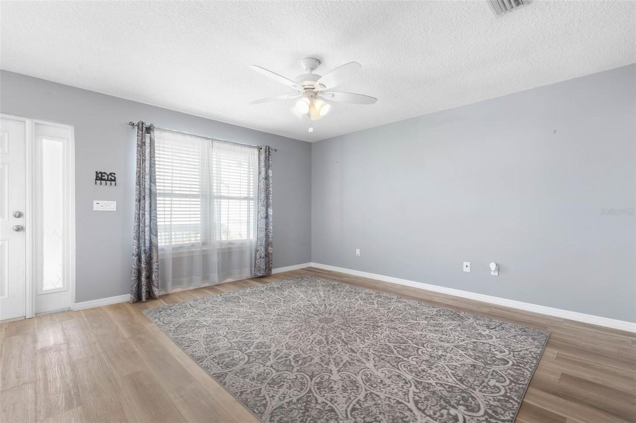 601 S Central Ave #B - Photo 5 of 50