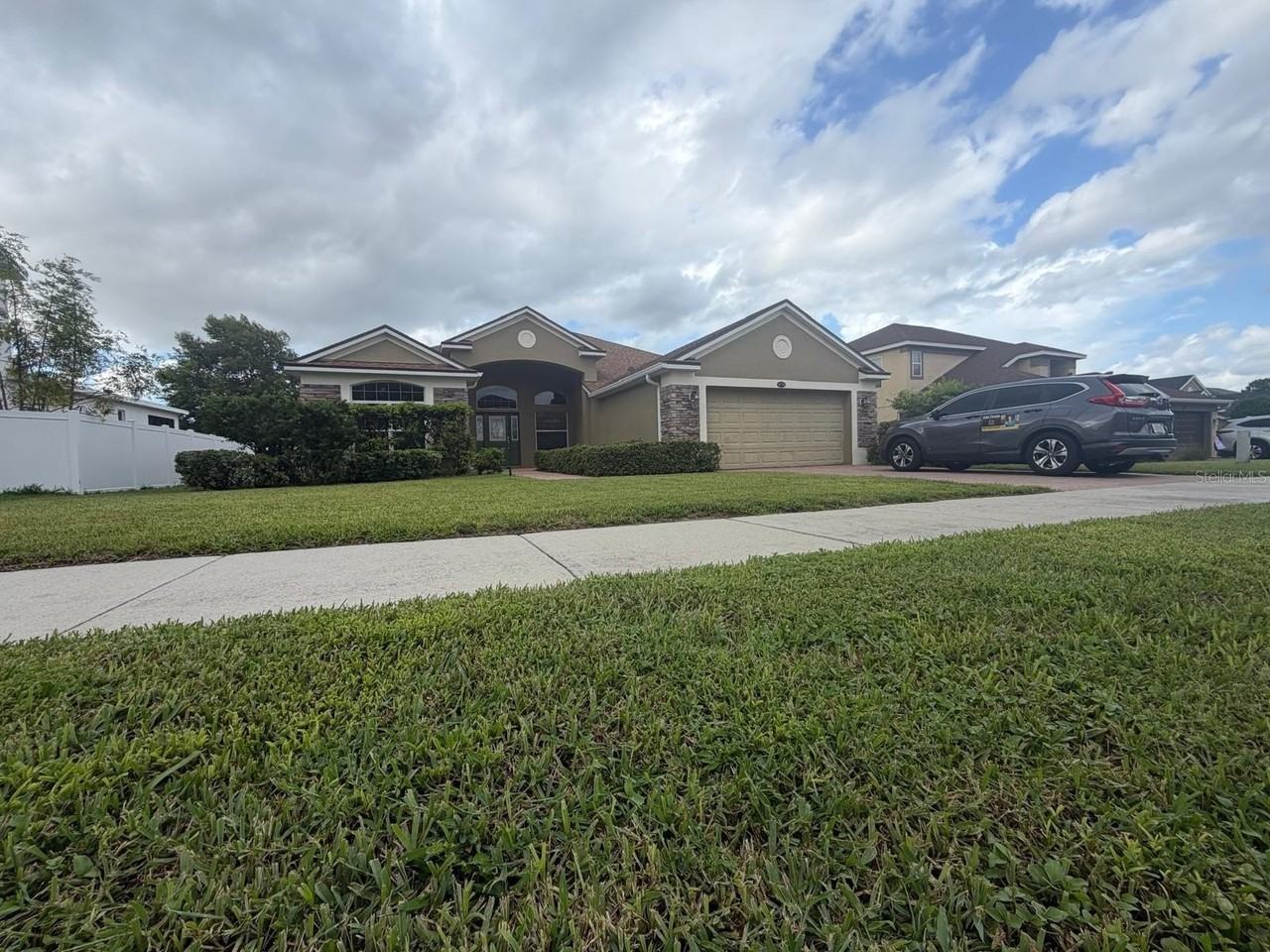 4576 Barbados Loop - Photo 3 of 38