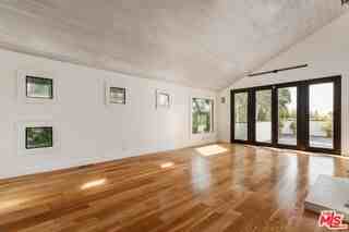 1355 Bobolink Pl - Photo 5 of 6