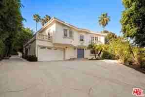 featured image of 1109 Pine Dr