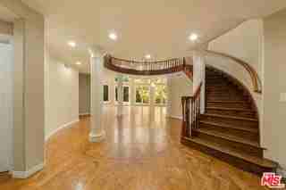1109 Pine Dr - Photo 4 of 8