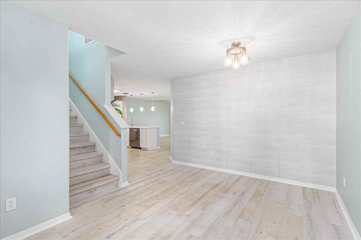 37 Sunset Street - Photo 5 of 36