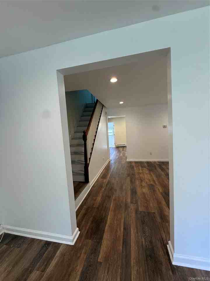 7 Park Ave - Photo 3 of 13