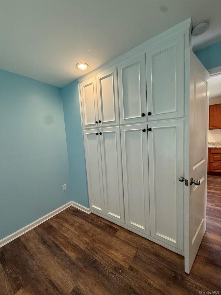 7 Park Ave - Photo 4 of 13