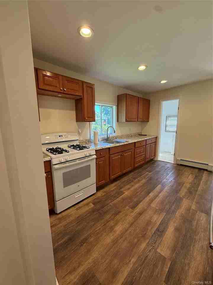7 Park Ave - Photo 6 of 13
