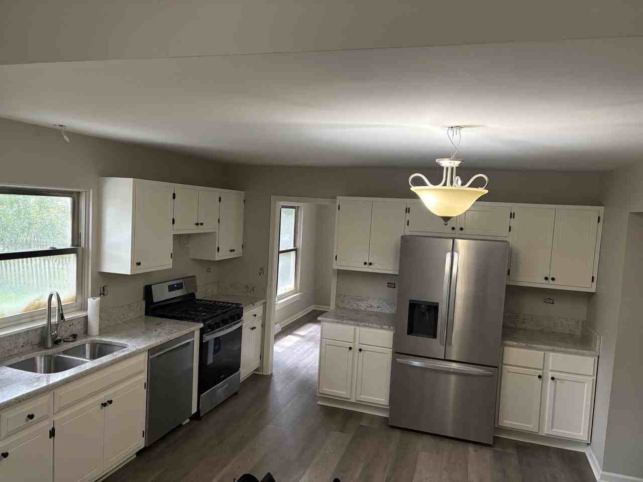 2284 Salisbury Dr - Photo 5 of 13