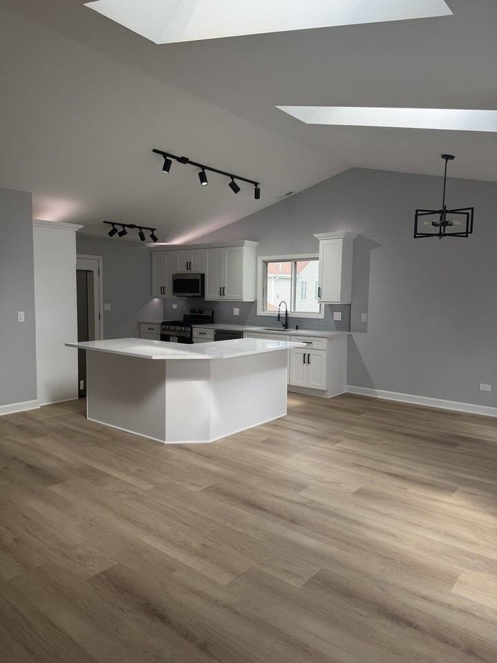 2436 Salem Ct #B2 - Photo 5 of 19