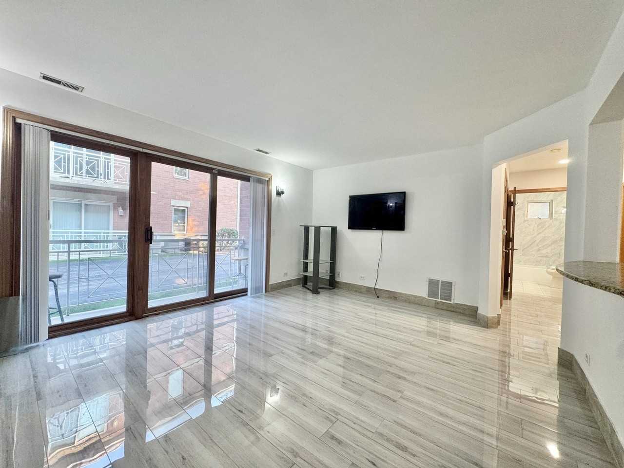 5965 N Northwest Hwy #101 - Photo 4 of 24