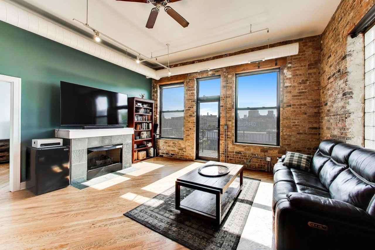 1400 N Milwaukee Ave #305 - Photo 7 of 31