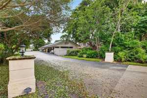 featured image of 3370 10th St N #1301