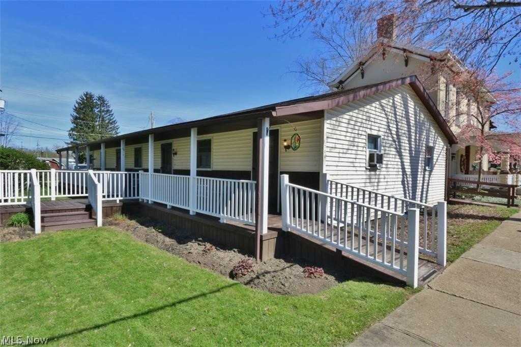 706 Main St - Photo 2 of 2