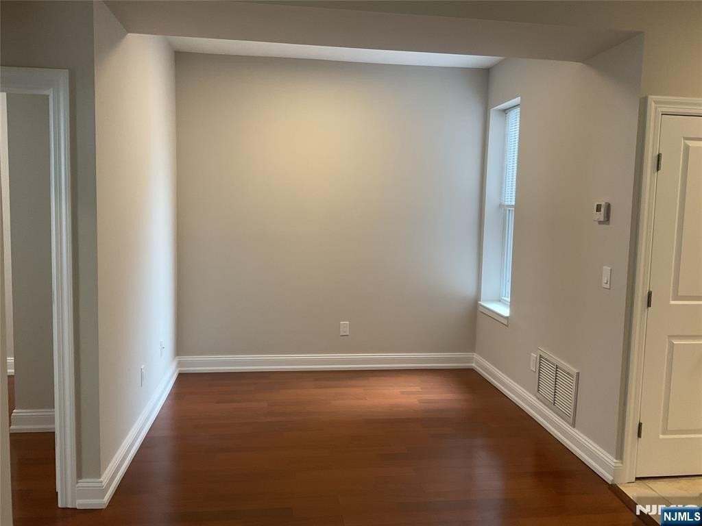 375 Undercliff Ave #5 - Photo 3 of 17