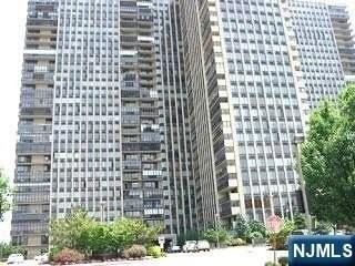 300 Winston Dr #2621