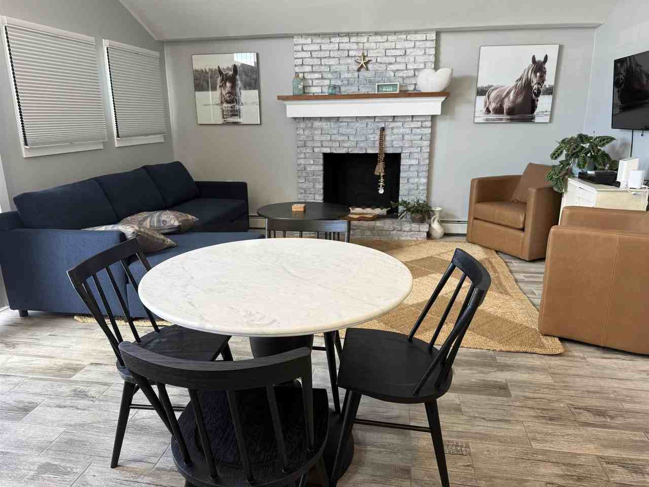 294A Portsmouth Ave - Photo 3 of 16