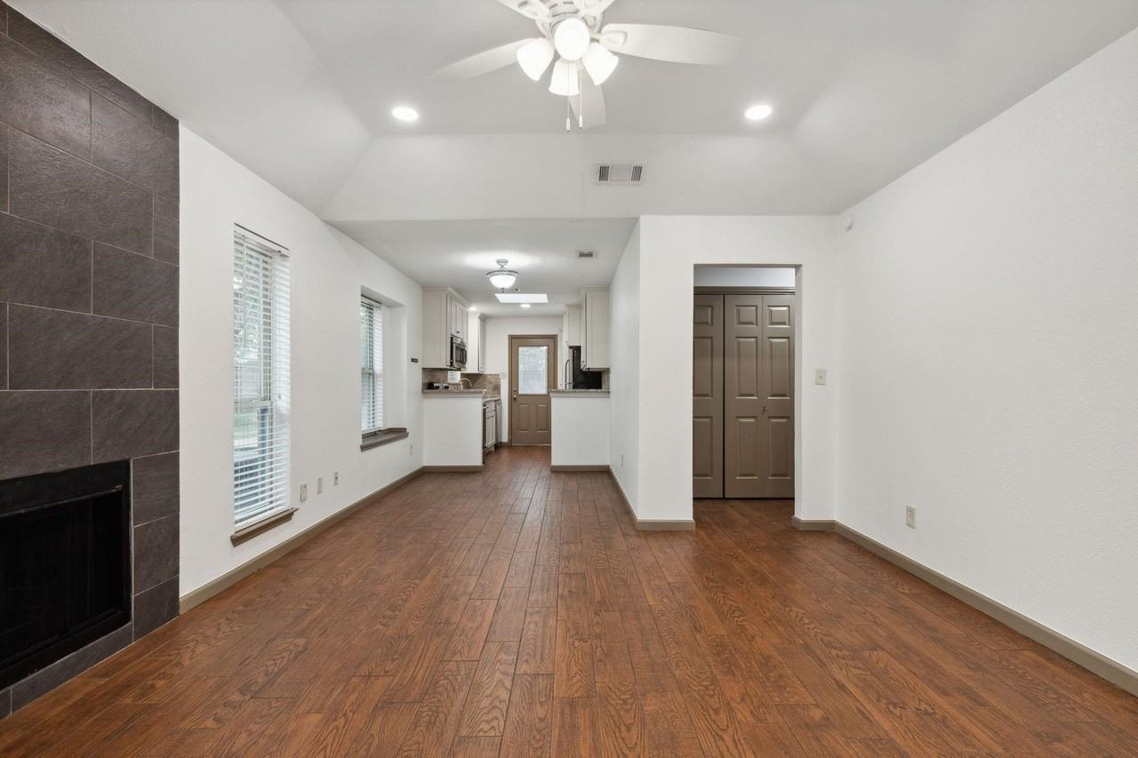 414 Bluegrass Ln - Photo 6 of 21