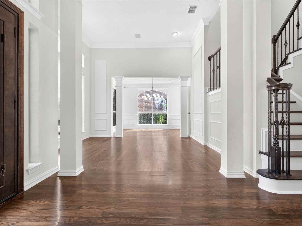 6809 Cedar Ridge Ct - Photo 6 of 35