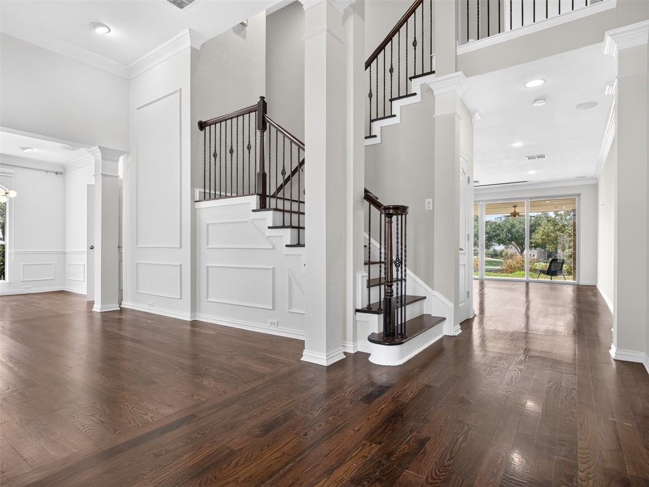6809 Cedar Ridge Ct - Photo 7 of 35
