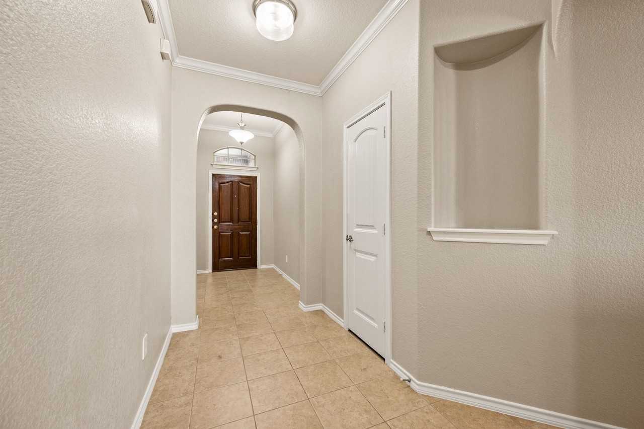 1224 Diablo Pass - Photo 3 of 28