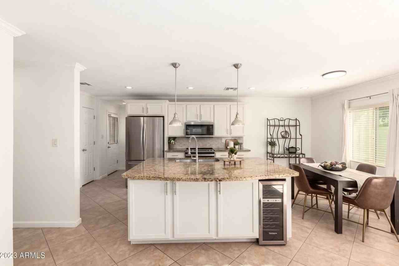 N 70th Pl - Photo 4 of 7