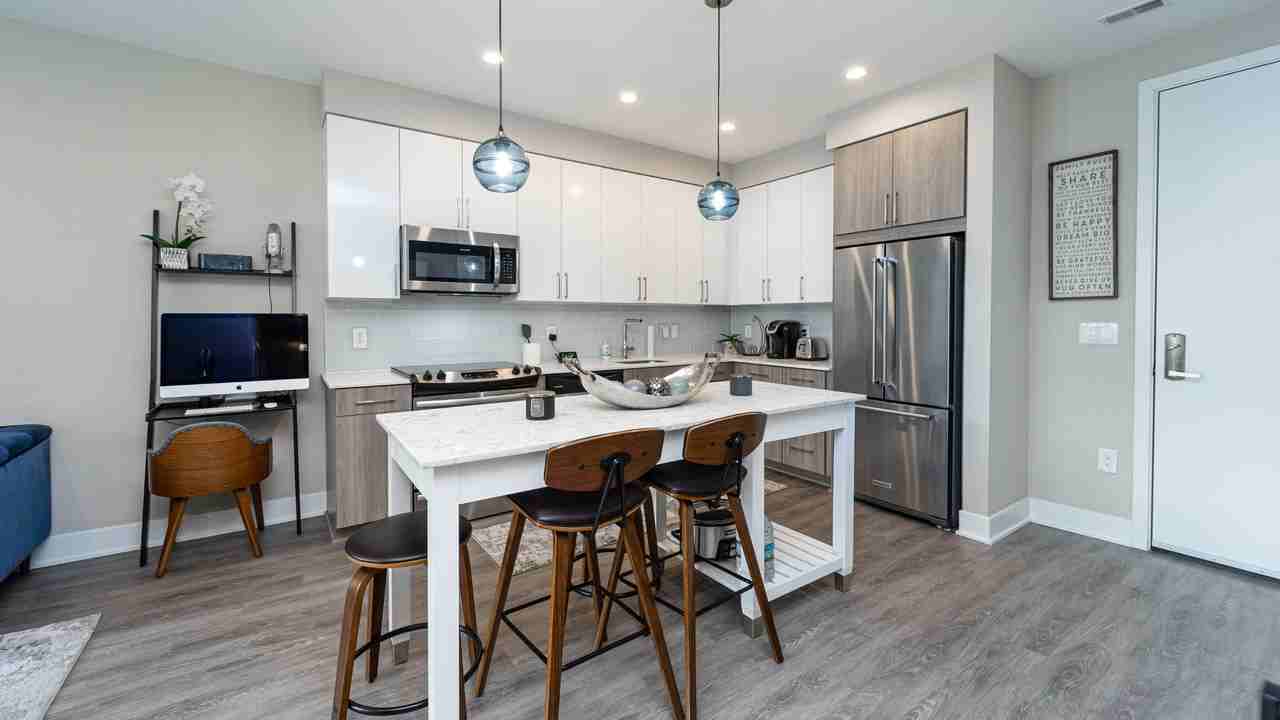 Riverhaven Dr - Photo 5 of 15