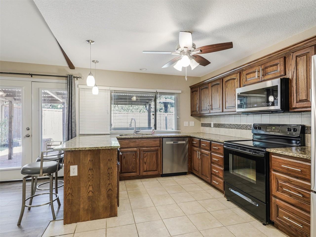 1503 Field Cove Dr - Photo 7 of 25