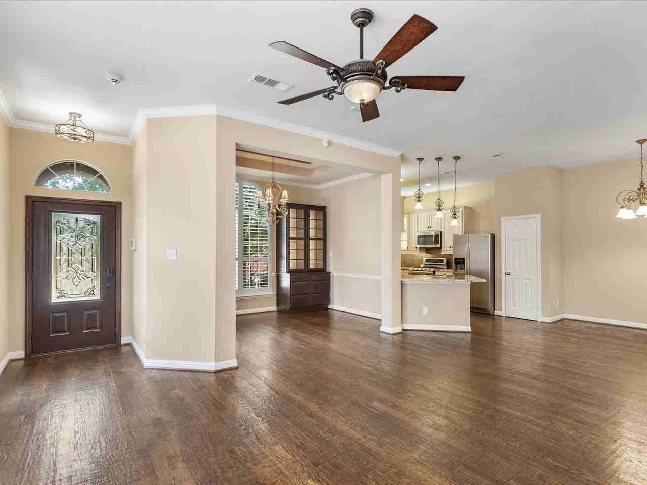 8129 Springmoss Dr - Photo 7 of 40