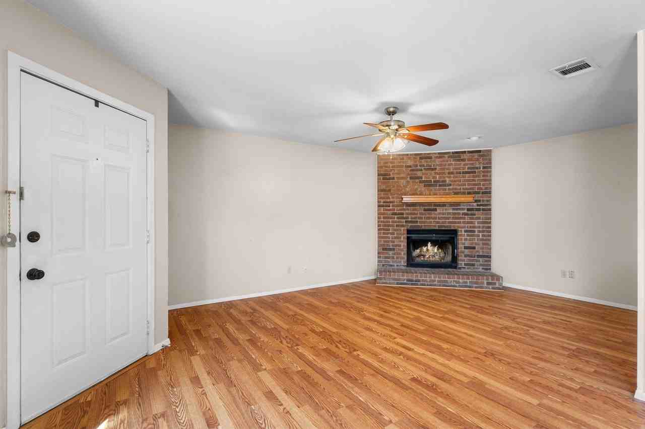 726 Michol St - Photo 5 of 27