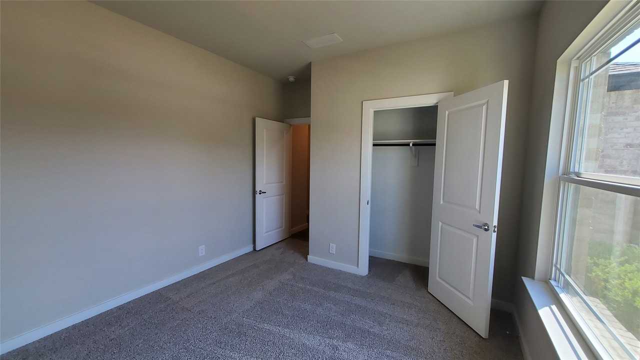 1208 Anderson Dr - Photo 7 of 19
