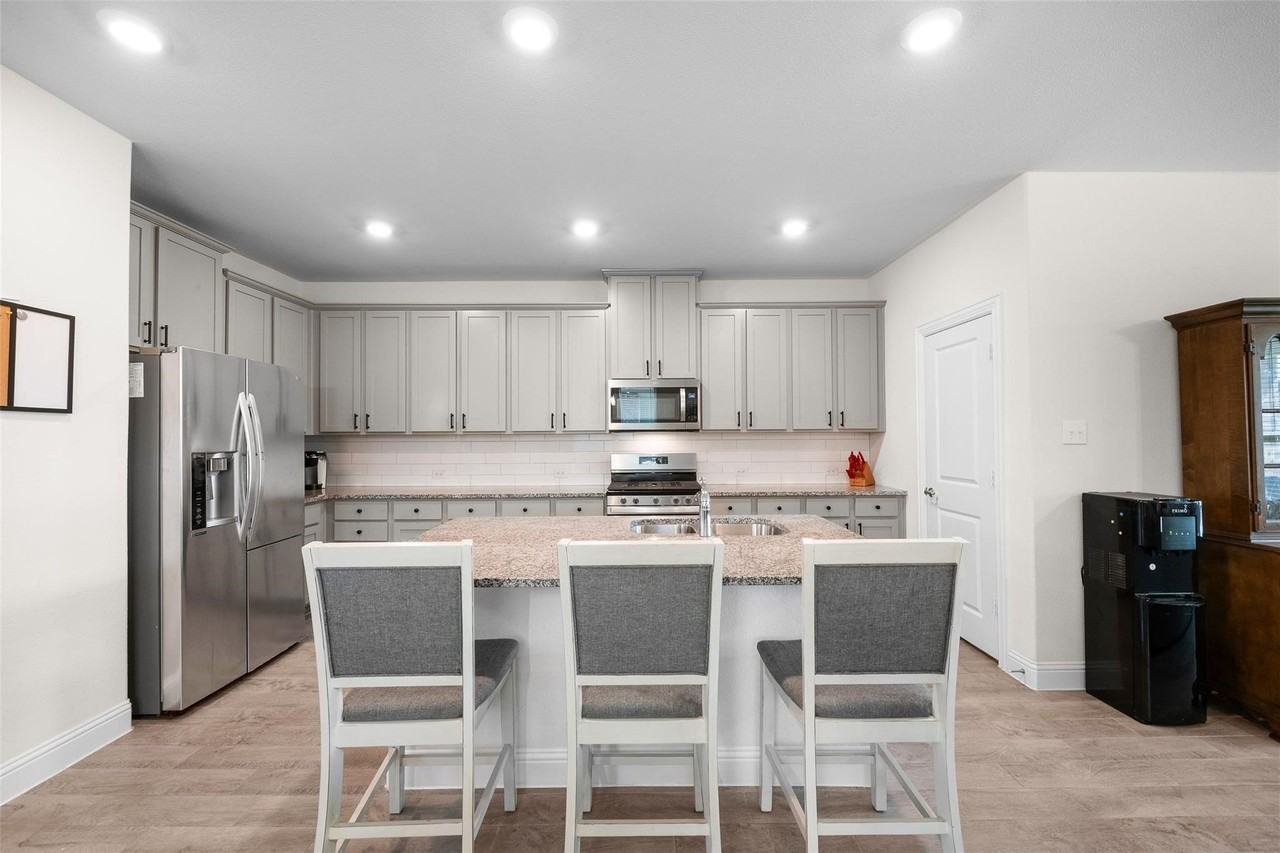 11000 Canyon Mine Dr - Photo 4 of 16