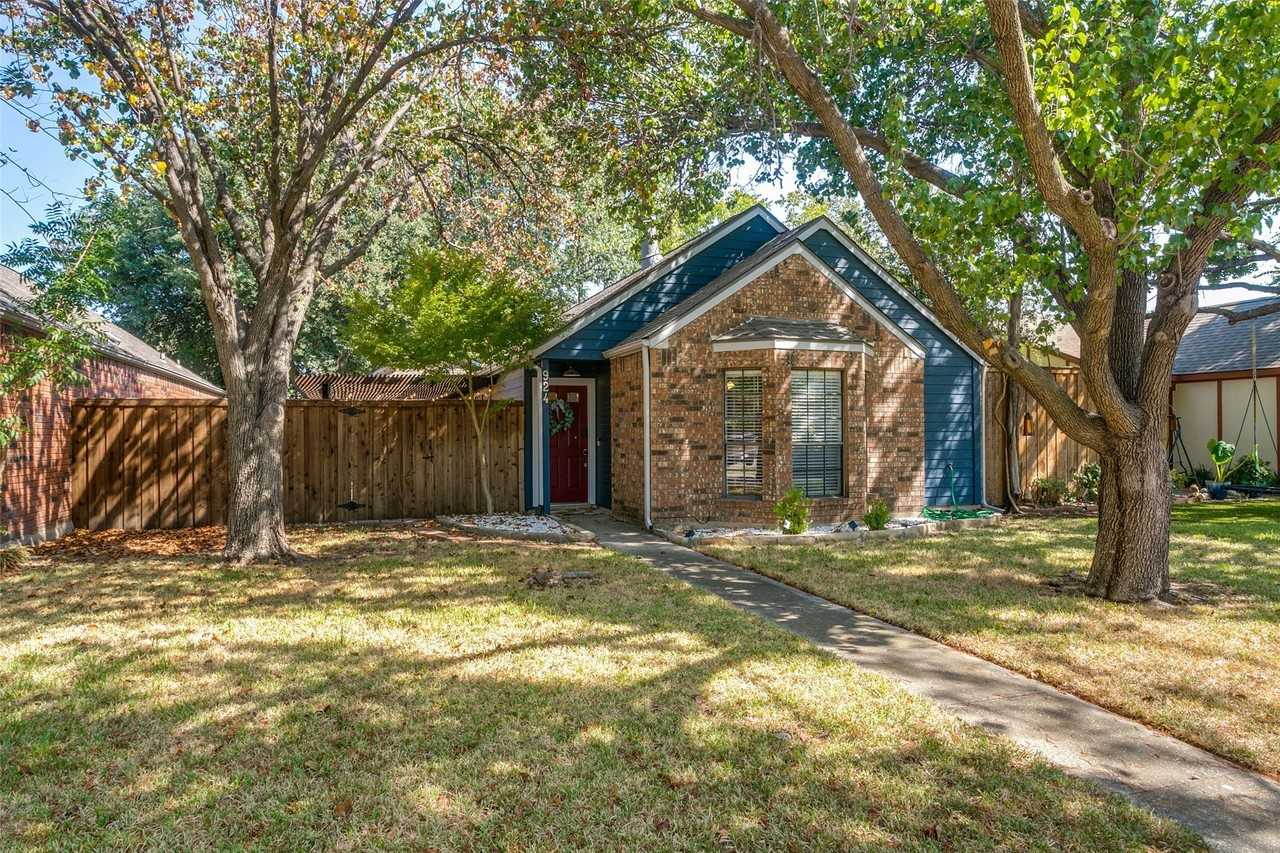 924 Sugarberry Dr