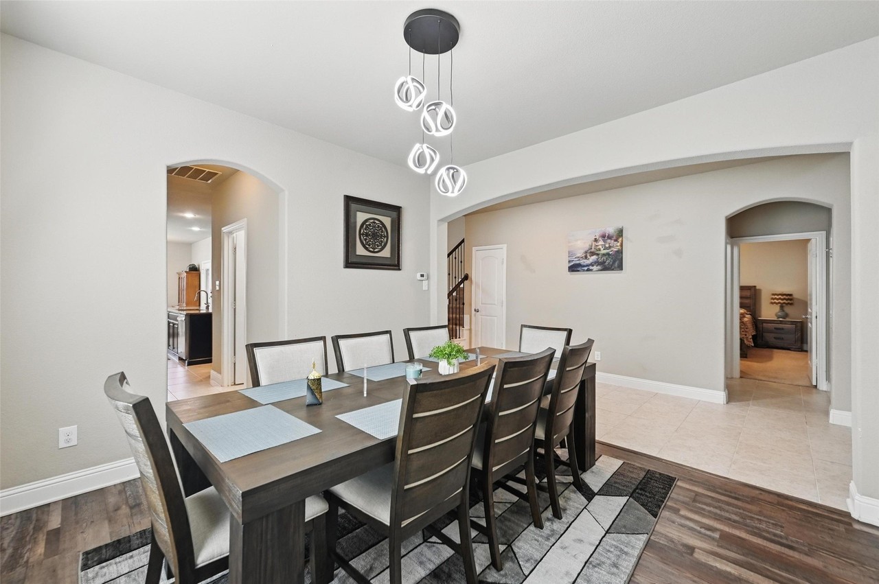 6175 Stillhouse Ln - Photo 7 of 36