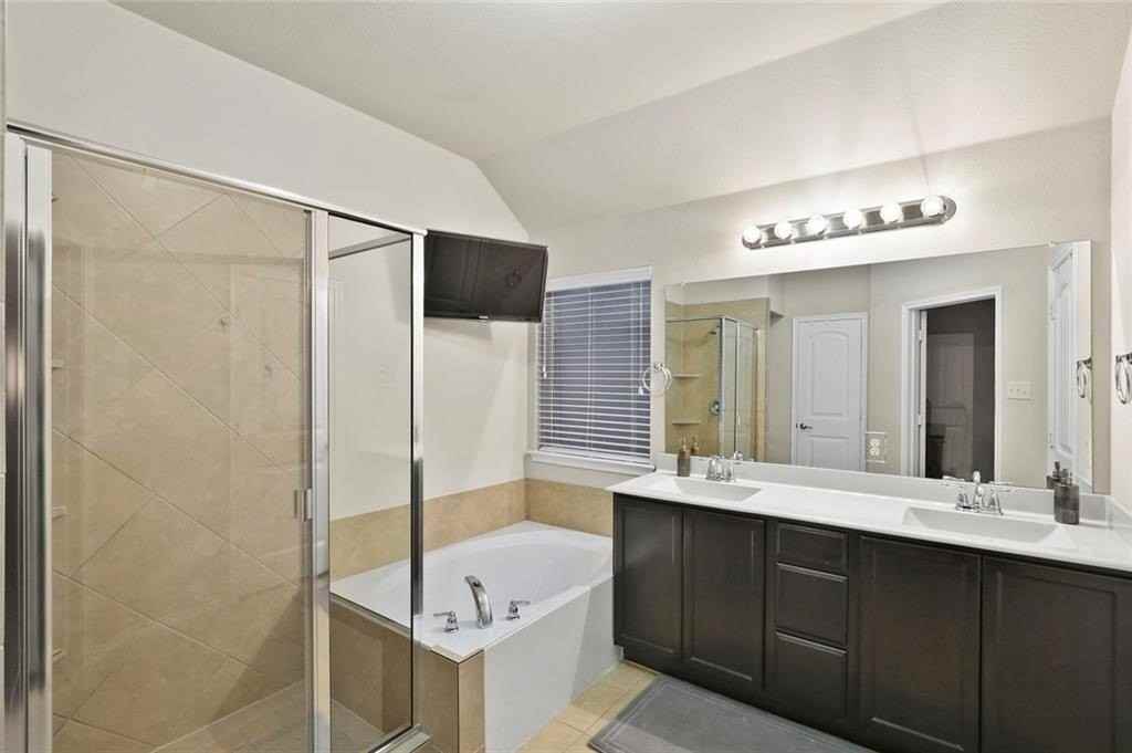 9609 Sand Trap Dr - Photo 4 of 6