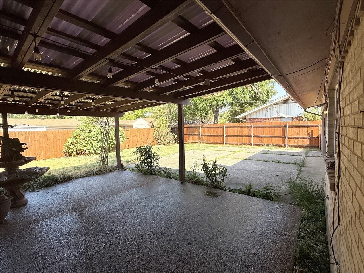 3467 Goldendale Dr - Photo 2 of 16